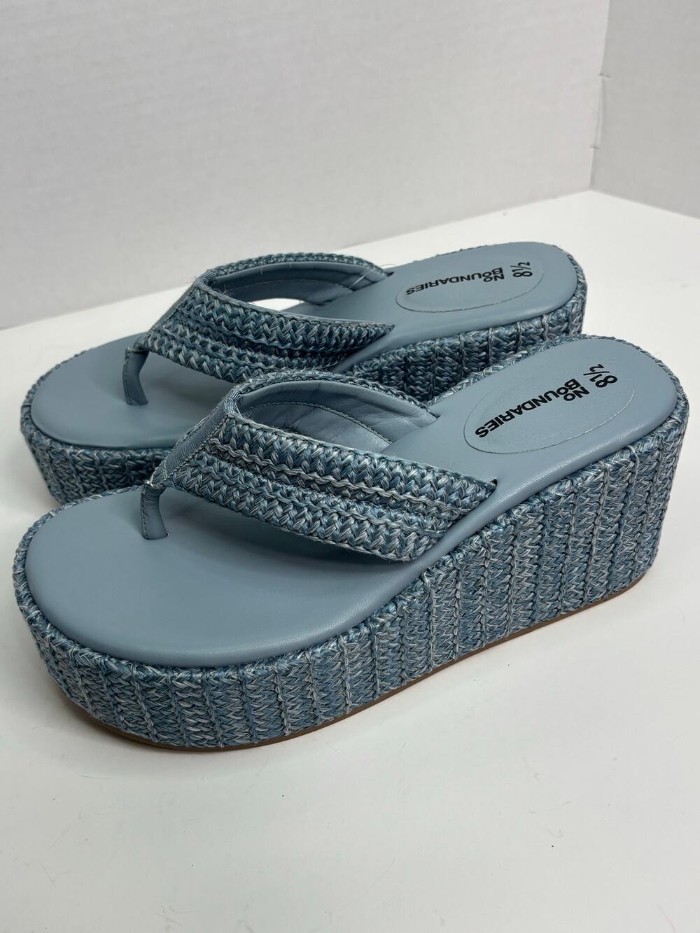 No Boundaries Blue Woven Platform Flip Flop Sandals Women’s Size 8 1/2